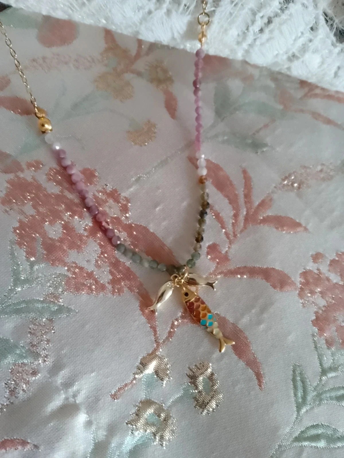 Collier pierres naturelles de tourmaline et poissons dorés – photo 3